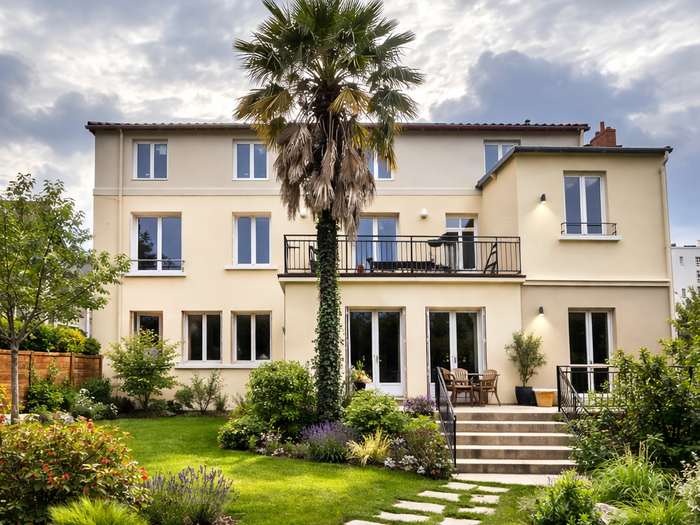 Le Splendide à Tours — façade de l'immeuble
